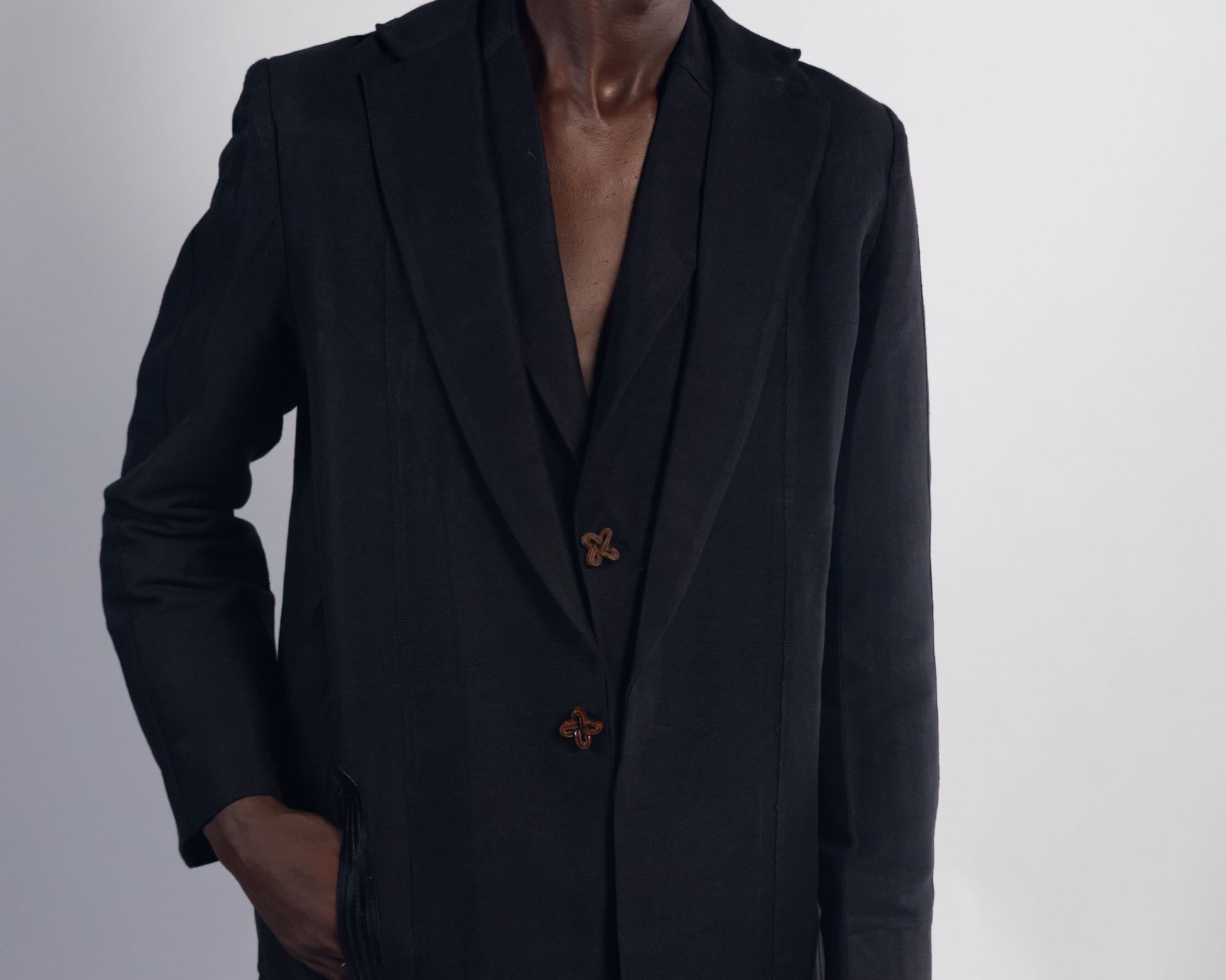Dressing for the Weather, Without Dressing Around It